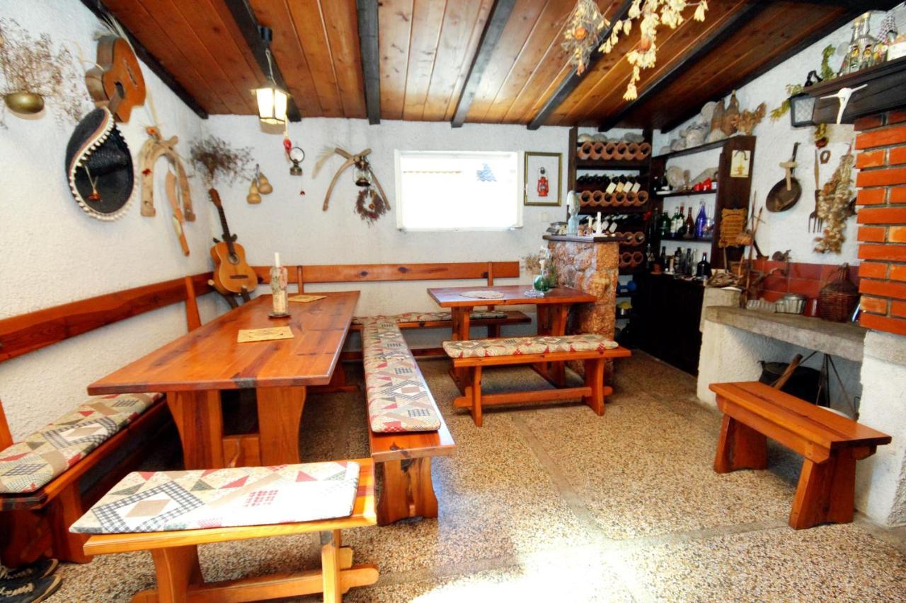 And By The Sea Gostinjska kuća 3*