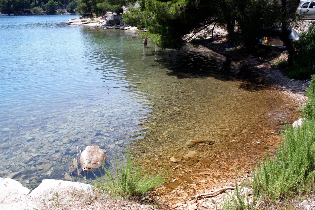And By The Sea Gostinjska kuća Vrboska