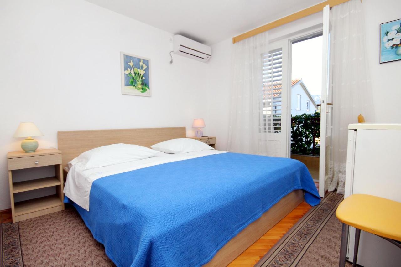 And By The Sea 3* Vrboska